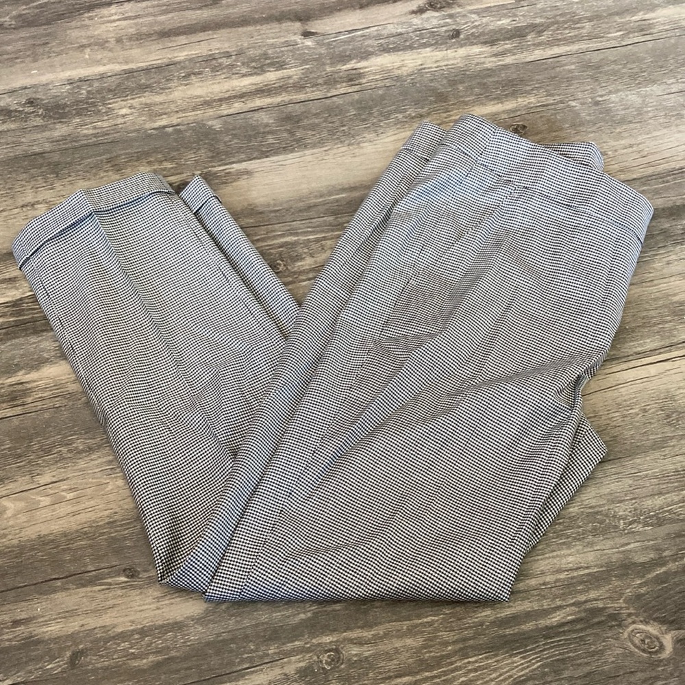 Akris punto houndstooth trousers. Size 8